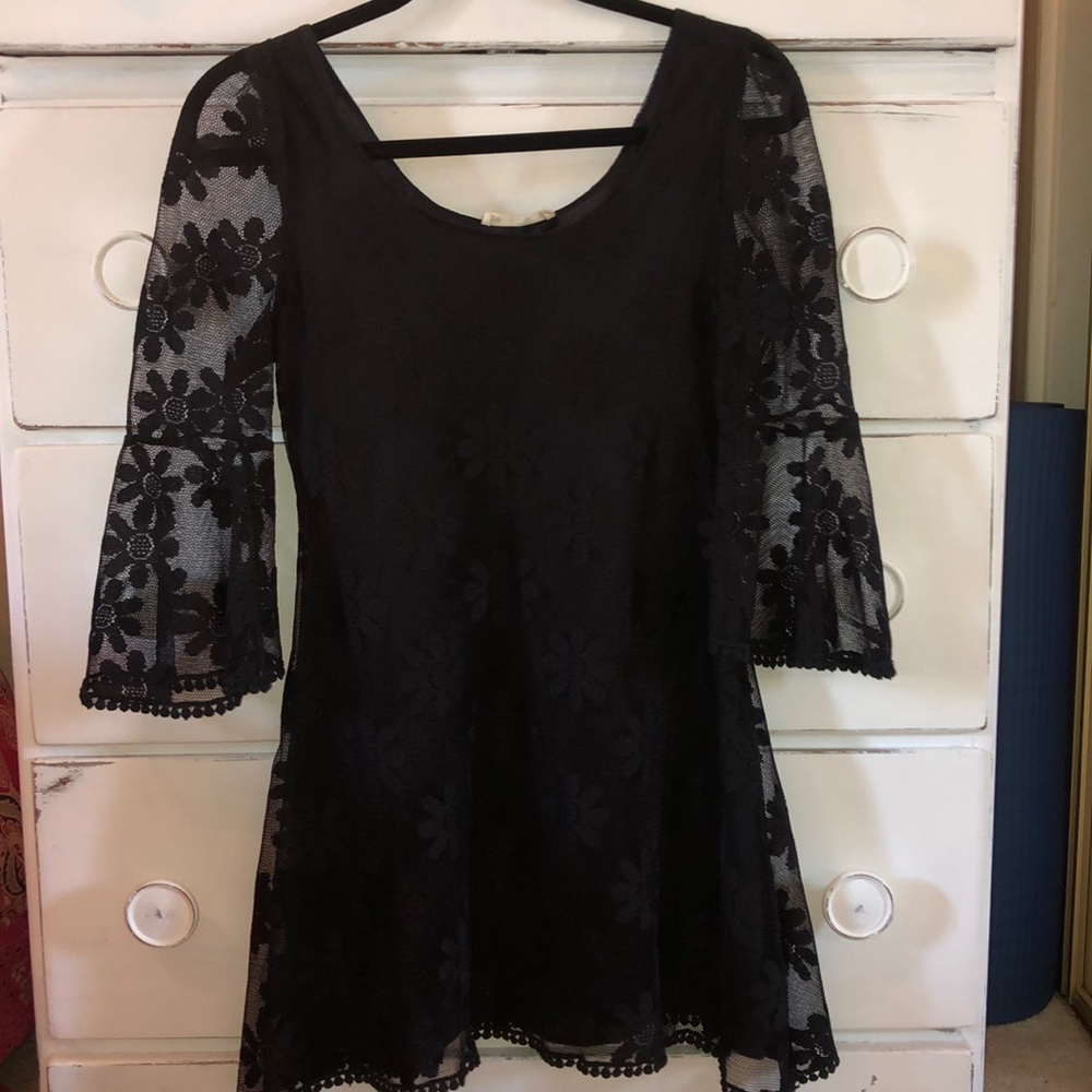 Black mini daisy dress